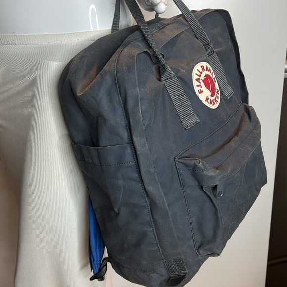 Fjallraven Kanken Gray Backpack Bag - Picture 2 of 11